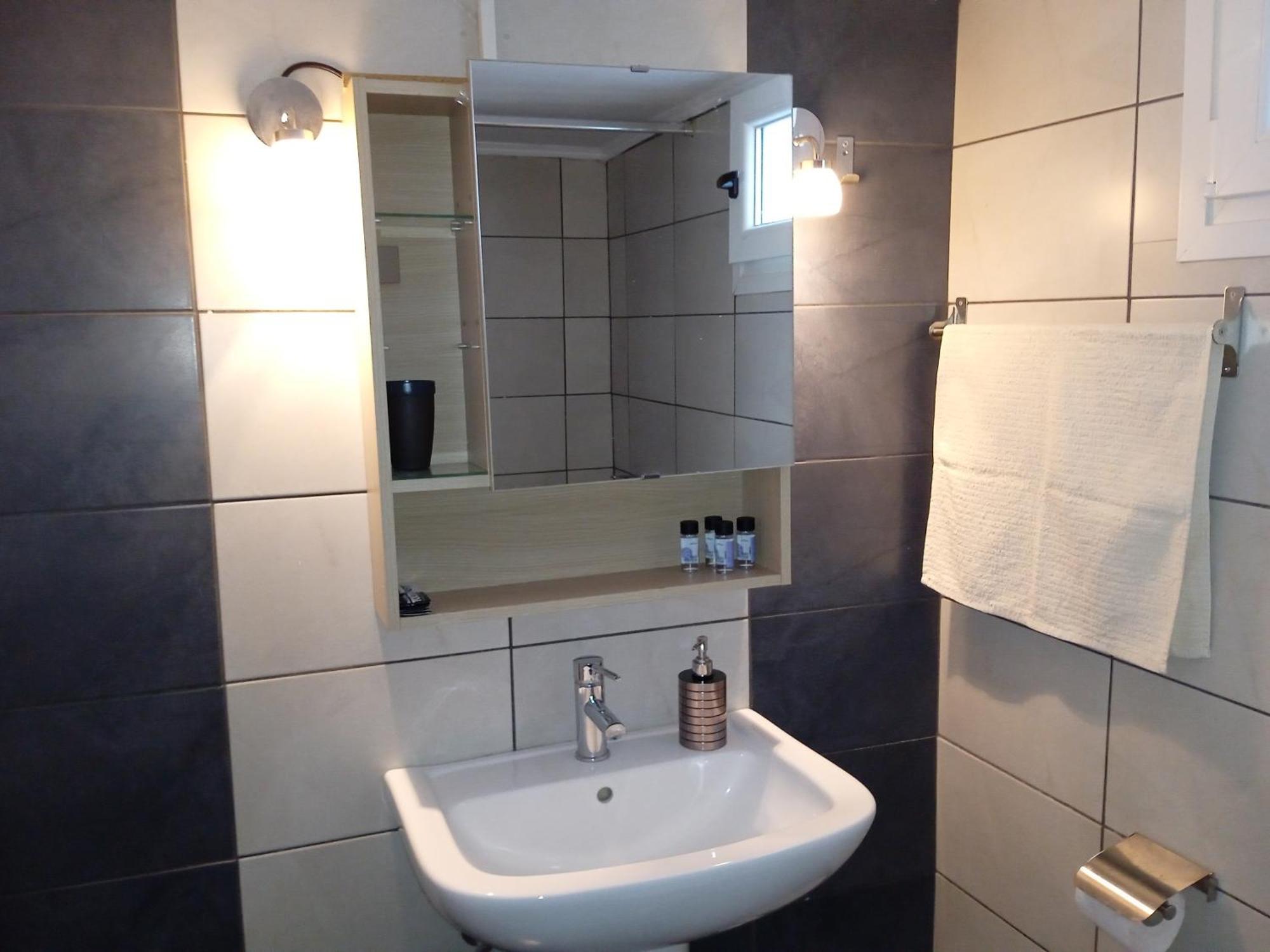 Somfy Apartment Athens Airport Szpáta Kültér fotó
